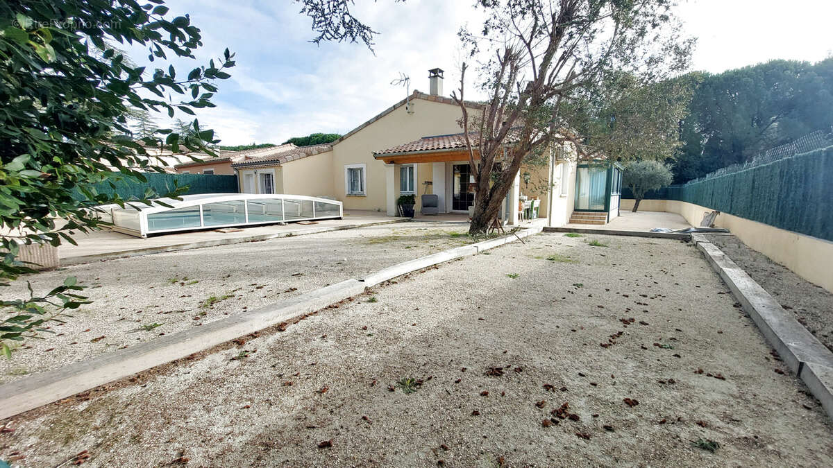 Maison à MONTELIMAR