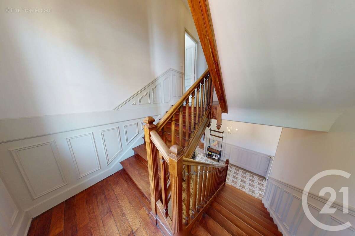 Maison à SAINT-QUENTIN