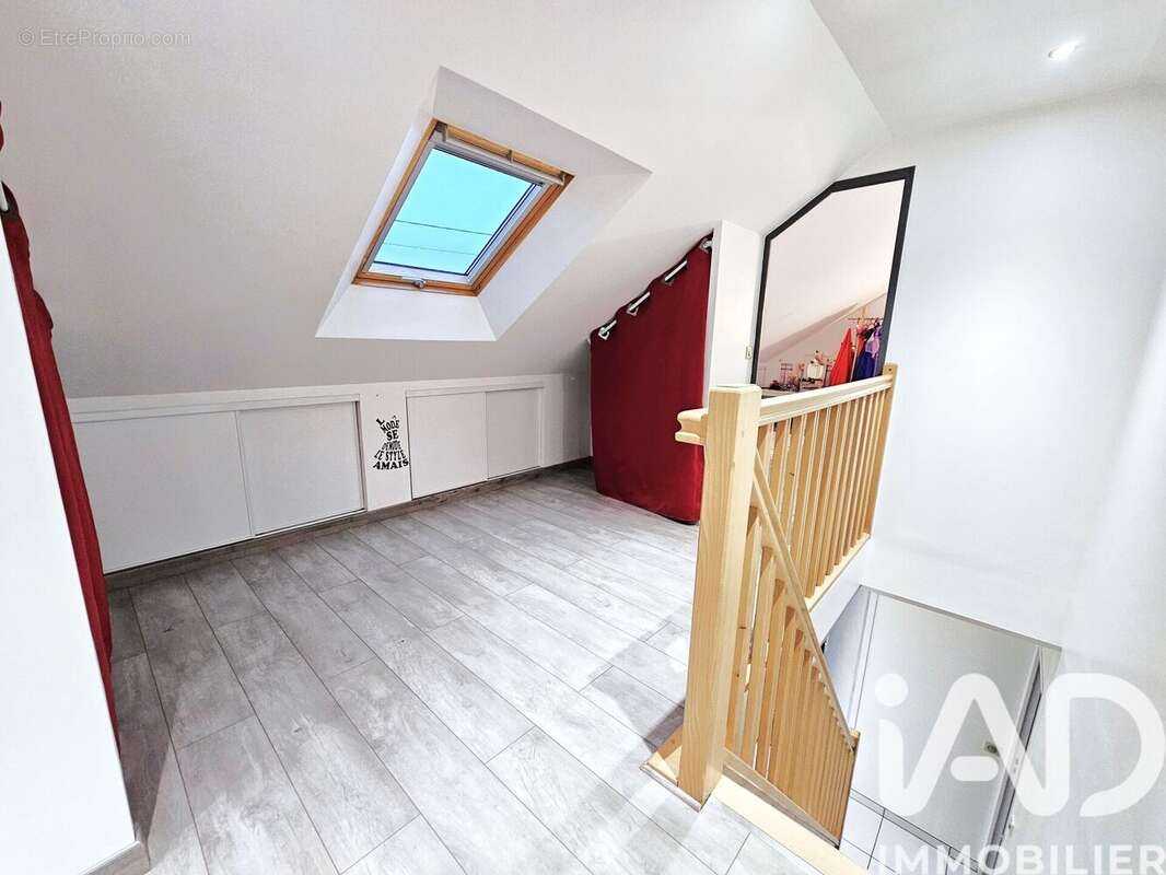 Photo 9 - Maison à MONDONVILLE-SAINT-JEAN