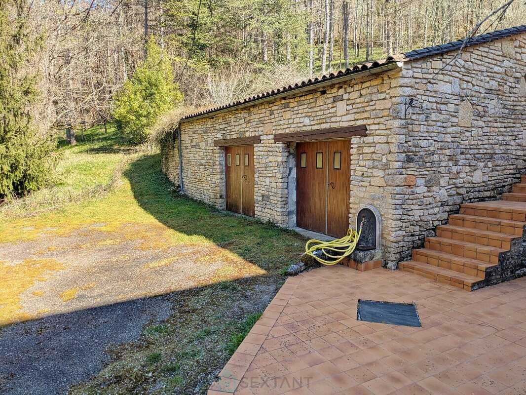 Ancien moulin en pierre de 160 m² avec piscine. - photo 6