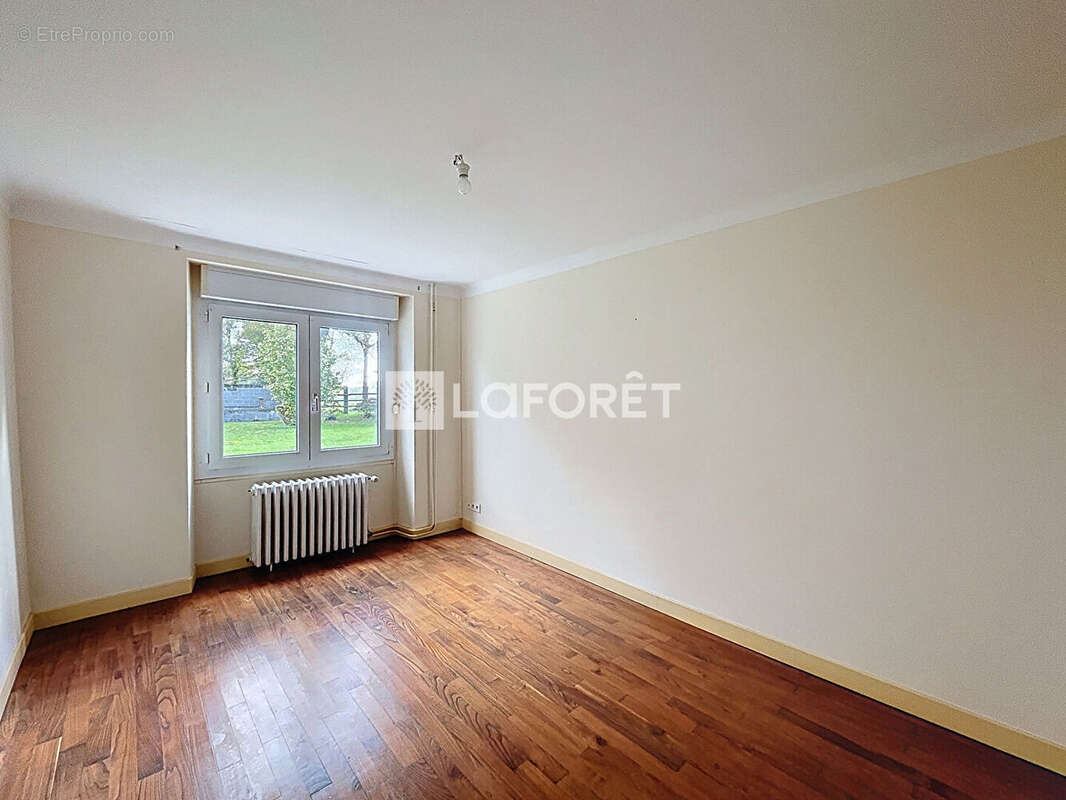 Maison à BAINS-SUR-OUST