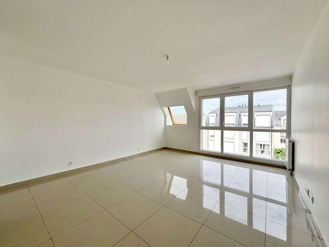 Appartement à LE PLESSIS-BOUCHARD