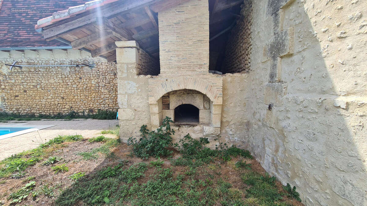 Charente property for sale with pool - Maison à AUBETERRE-SUR-DRONNE