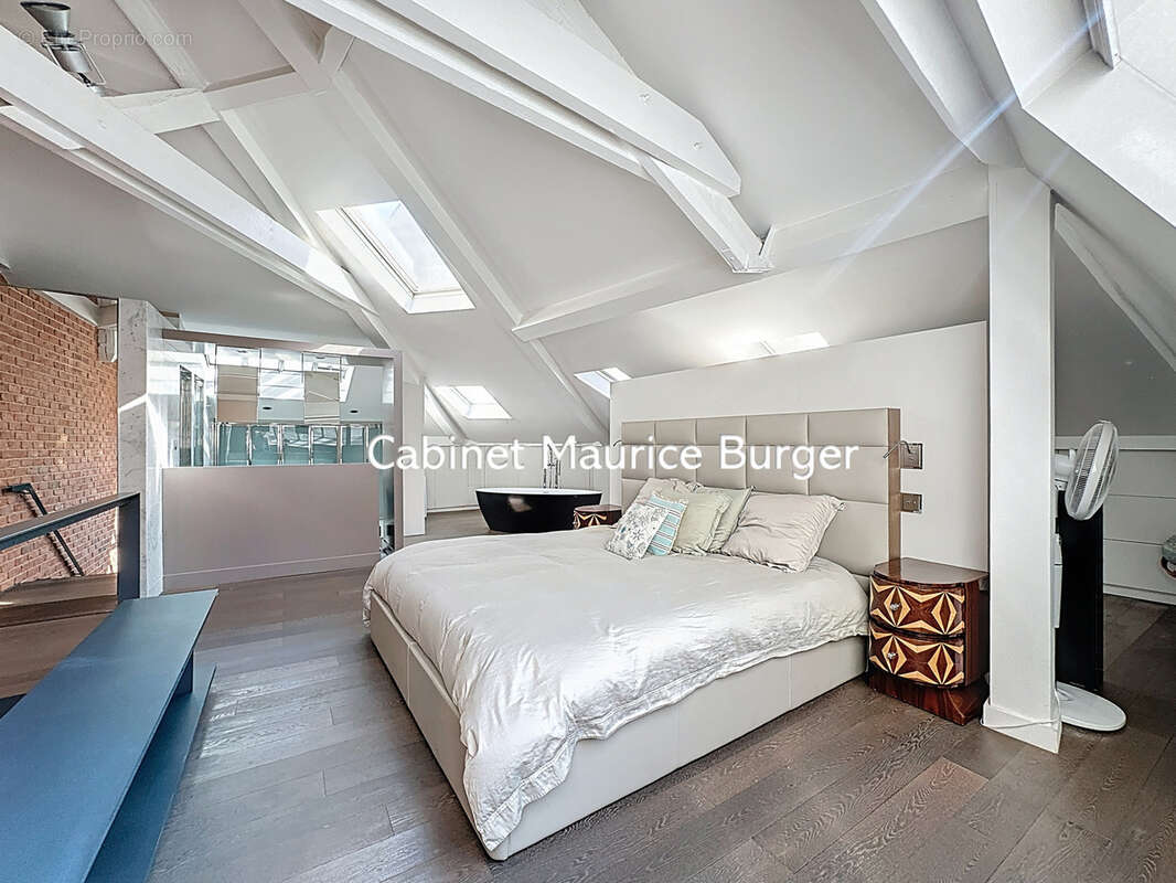 Appartement à PARIS-2E