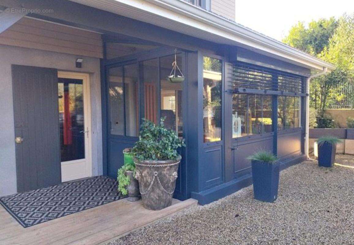 Maison à VILLENAVE-D'ORNON