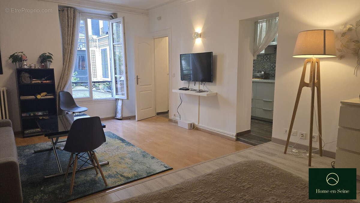 Appartement à PARIS-17E