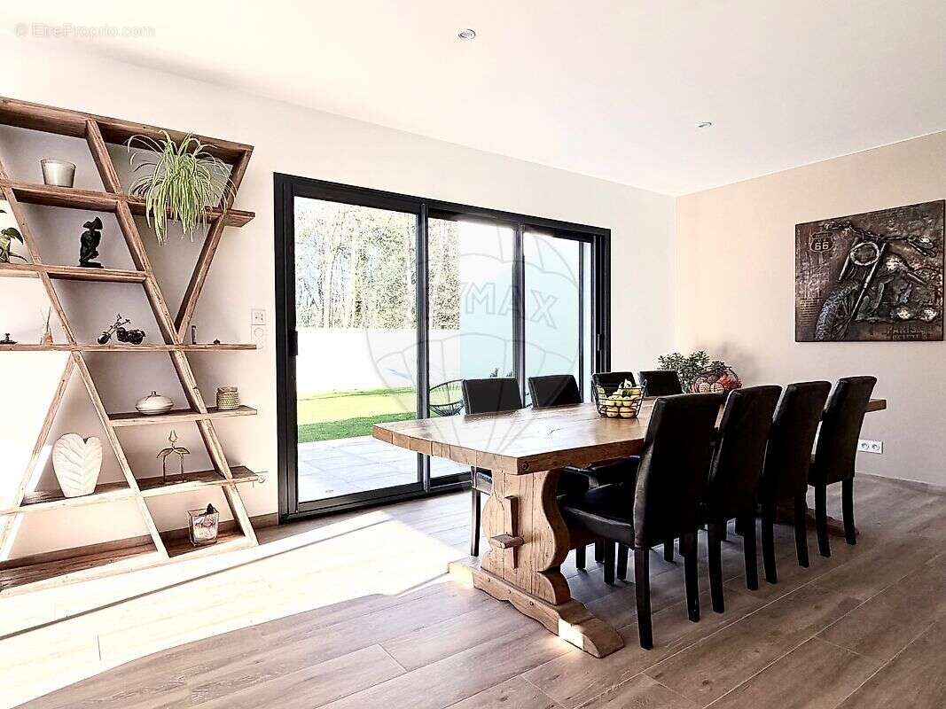 Maison à LES MATHES