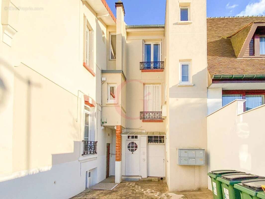 Appartement à BOURG-LA-REINE