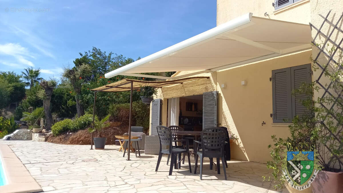 Maison à LA LONDE-LES-MAURES
