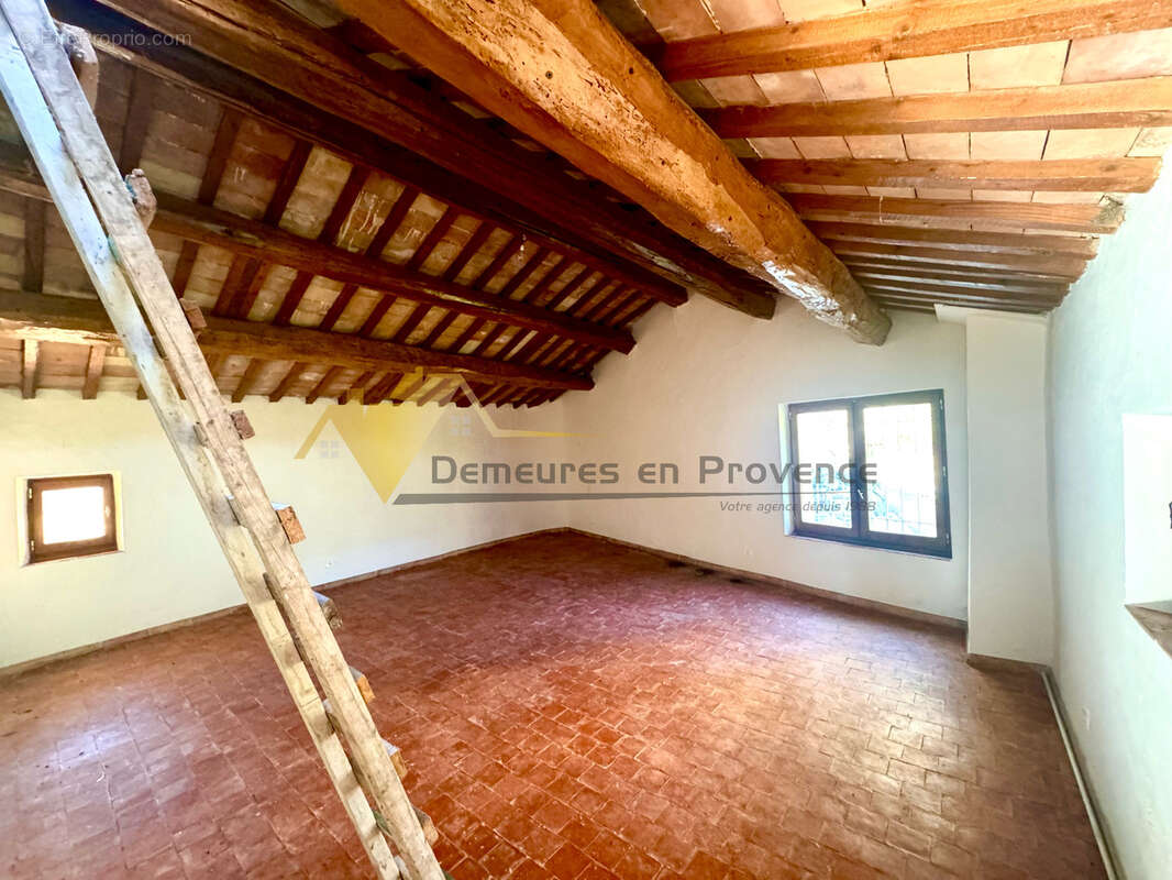 Maison à MALAUCENE