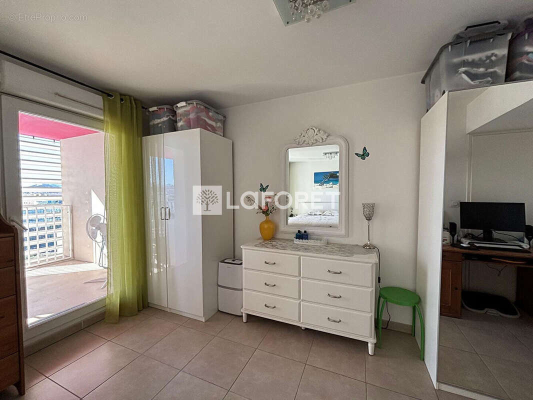 Appartement à MARSEILLE-2E