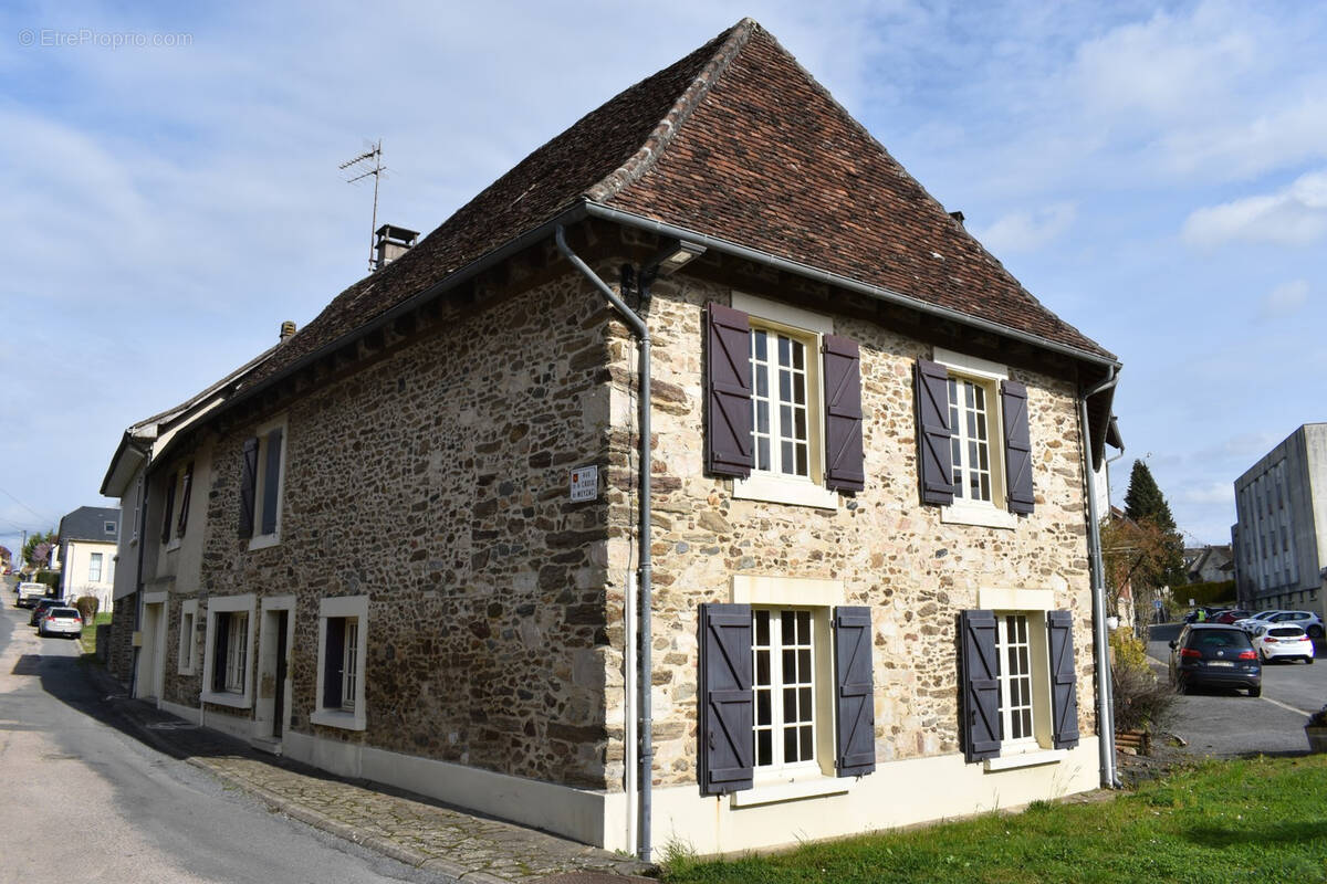 Maison à LUBERSAC