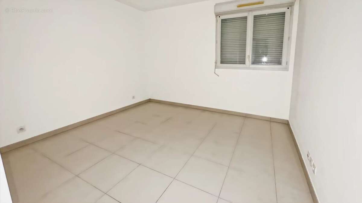 Appartement à VALLAURIS