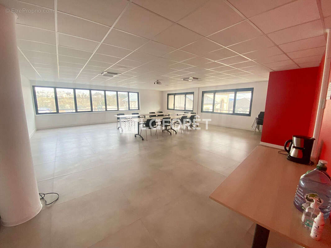 Bureaux Montbéliard 442 m² - photo 2