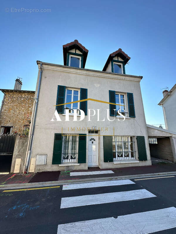 Maison à SAINT-LEU-LA-FORET