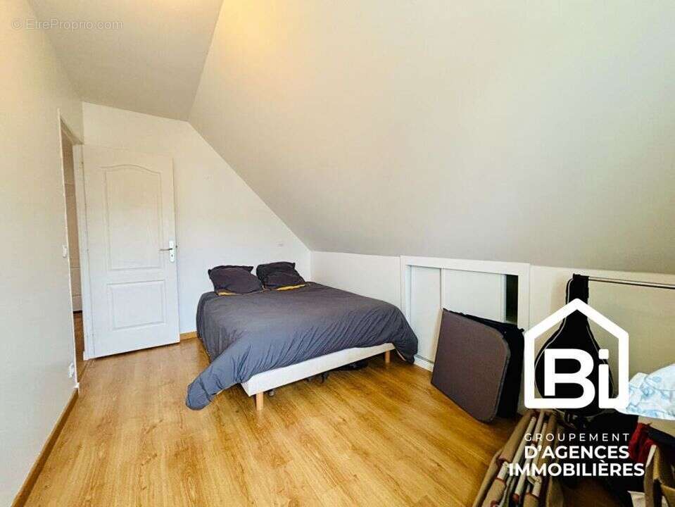 Maison à FEUGUEROLLES-BULLY