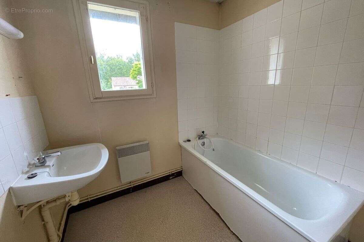 Maison à BRAYE-SOUS-FAYE