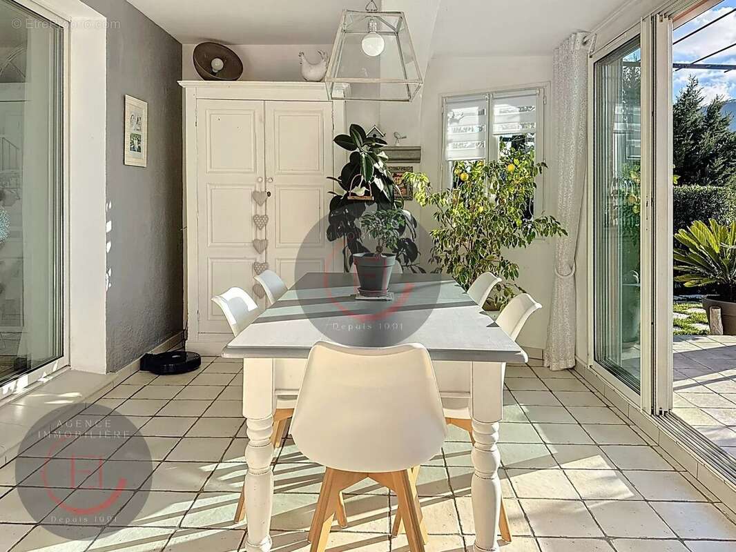 Maison à LES ADRETS-DE-L'ESTEREL