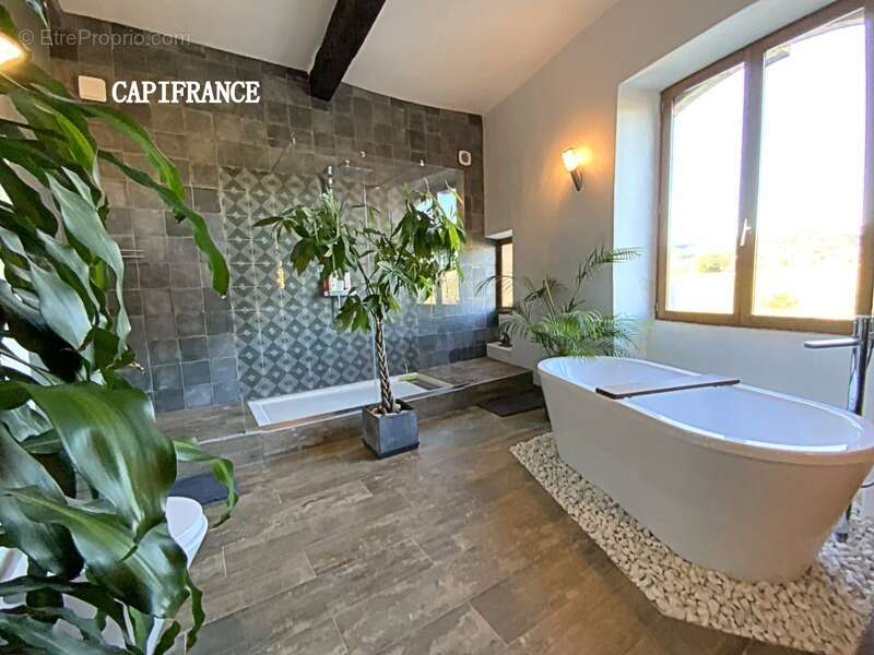 Maison à FORCALQUIER