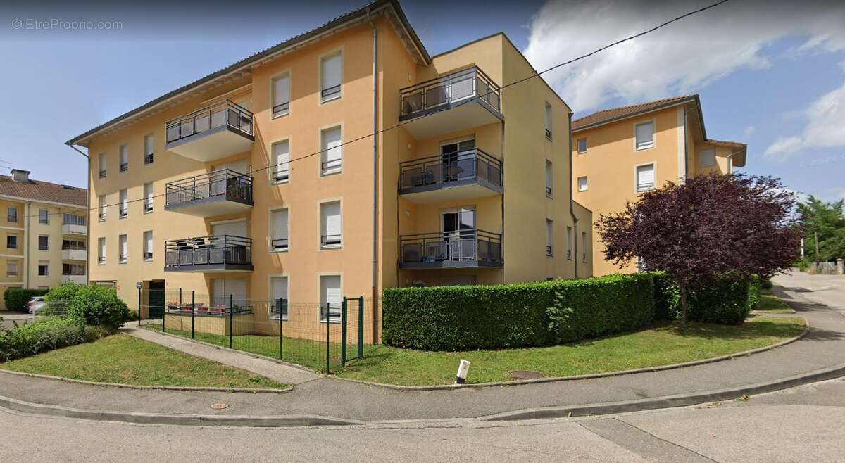 Appartement à LA TOUR-DU-PIN