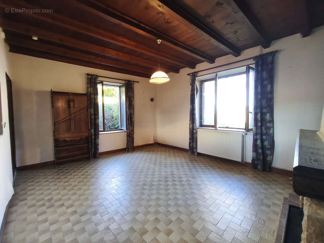 Maison à ARANC