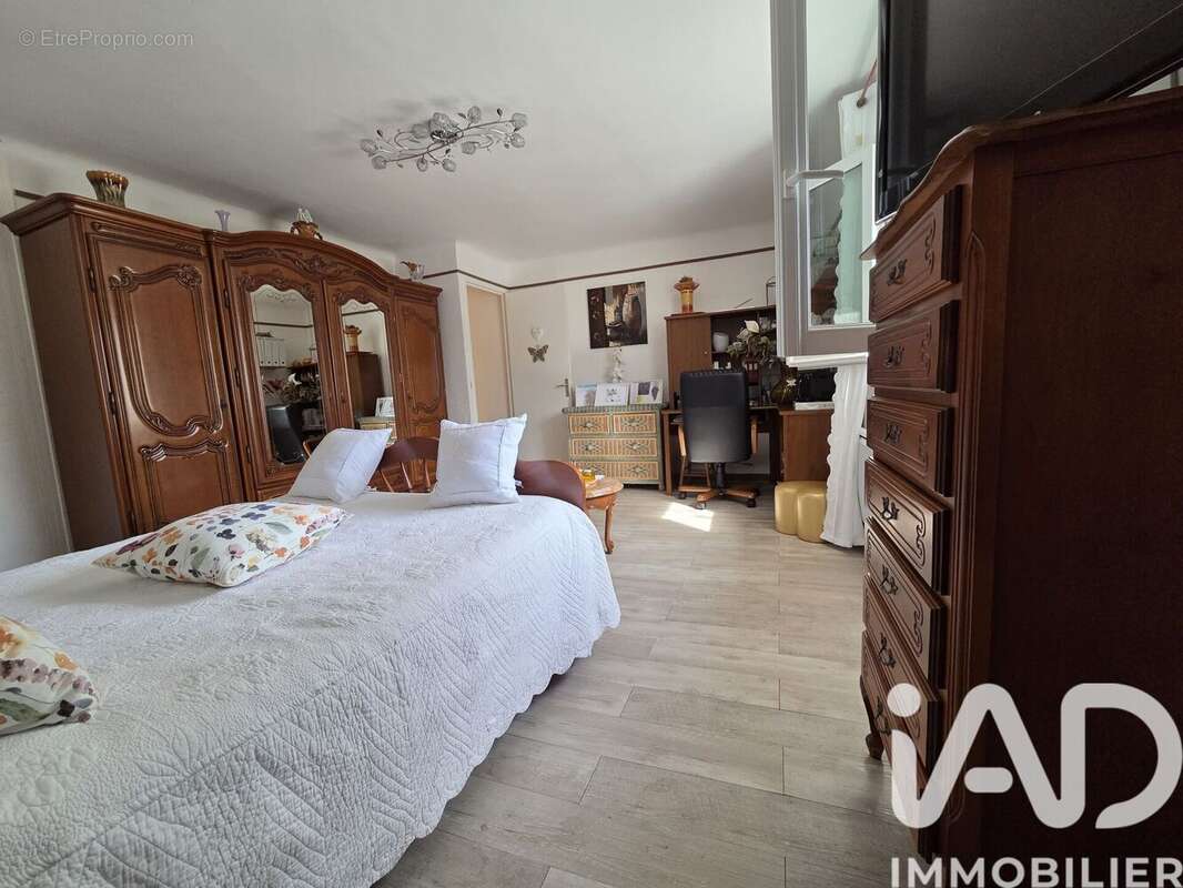 Photo 6 - Maison à ROUGIERS