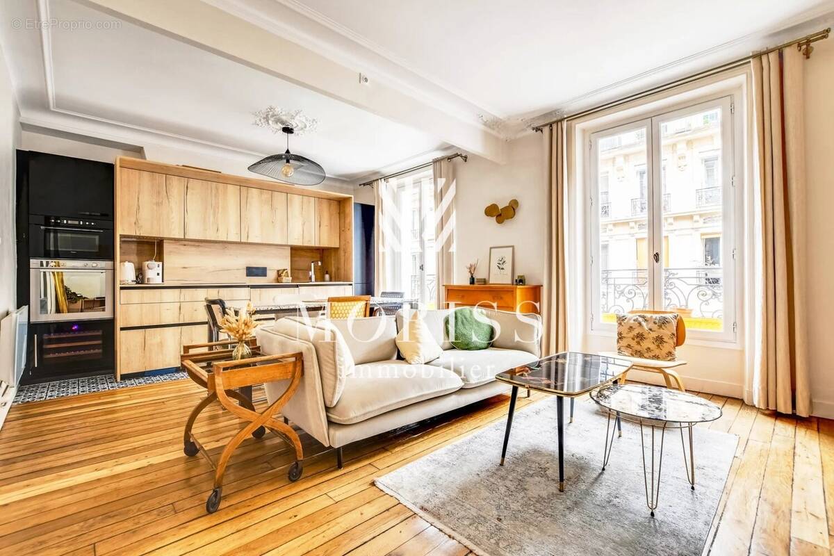 Appartement à PARIS-18E