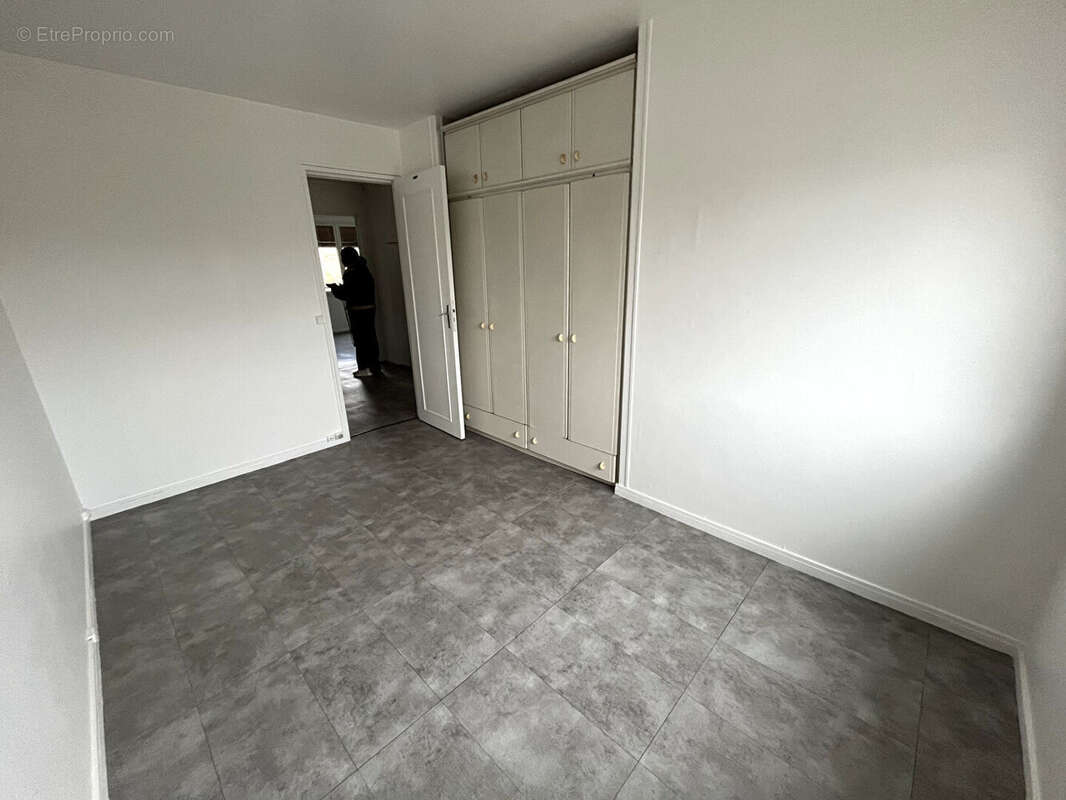 Appartement à LE BLANC-MESNIL