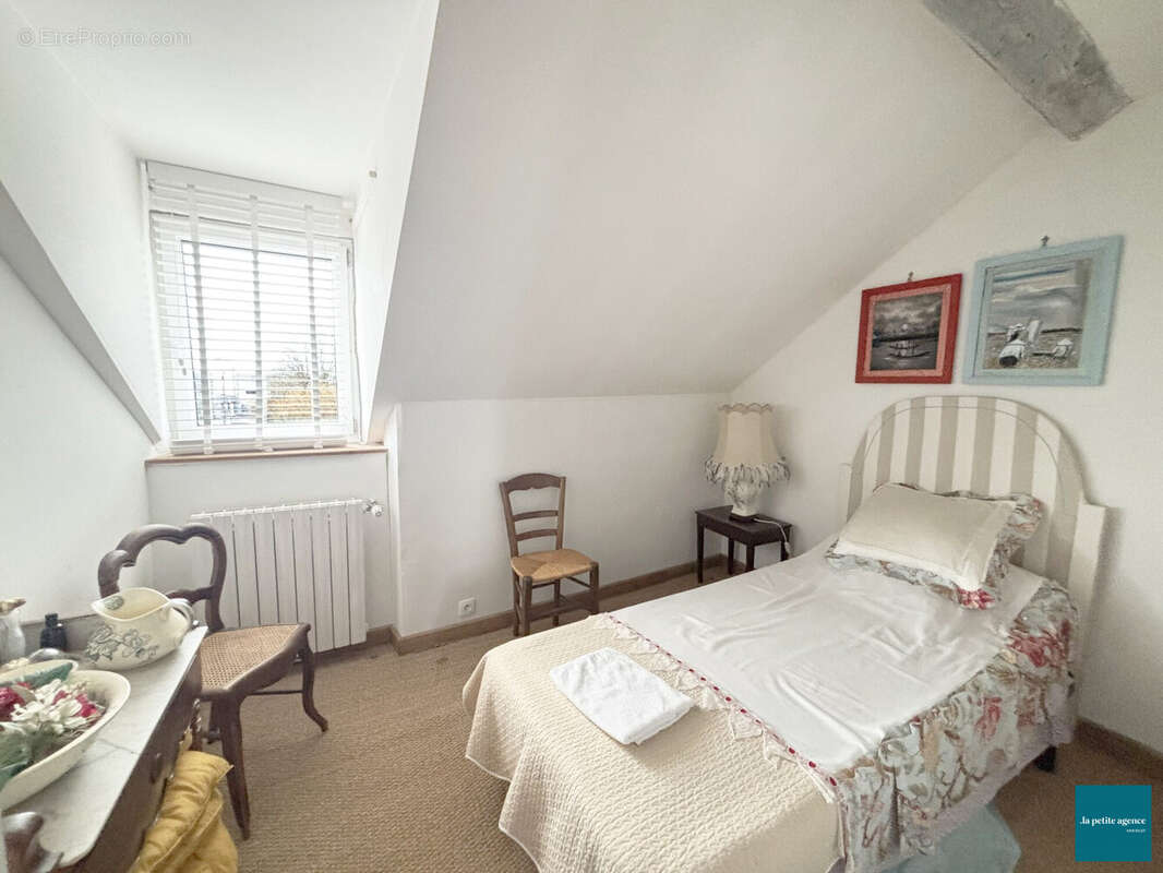 Maison à CONDE-SUR-NOIREAU