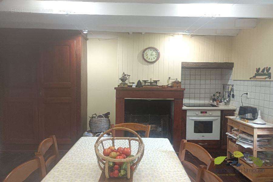 Maison à SAINT-AMAND-JARTOUDEIX