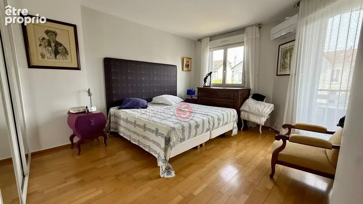 Maison familiale de 162 m² à Gagny – Beaux volumes et grand terrain - photo 9