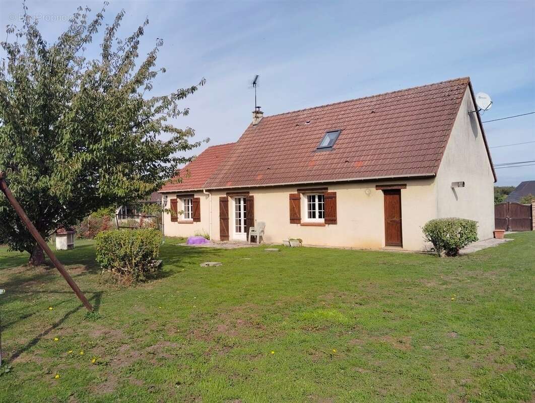 Maison à DAMPIERRE-SUR-AVRE