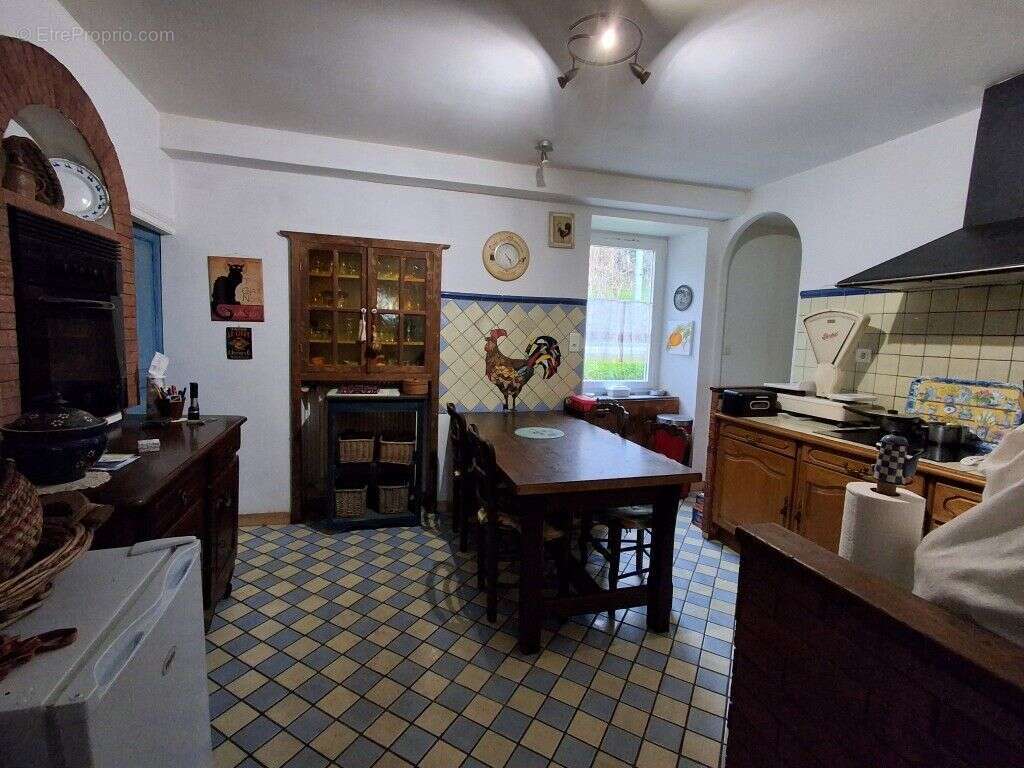 Maison à LA CROISILLE-SUR-BRIANCE