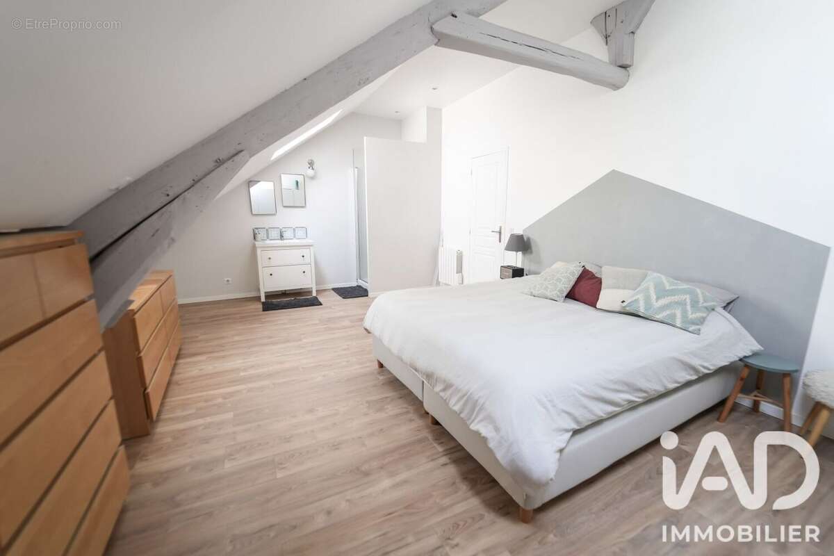Maison 138 m² à Pringy  - photo 8