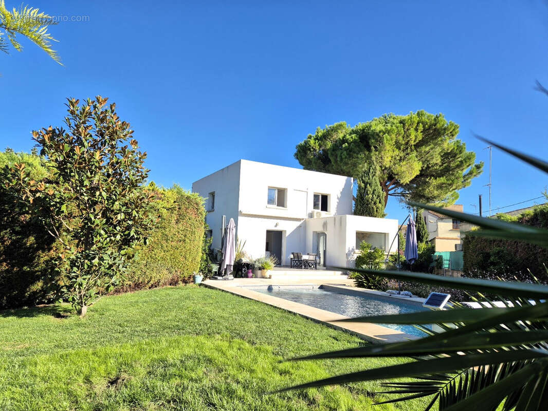 Maison à LEZIGNAN-LA-CEBE