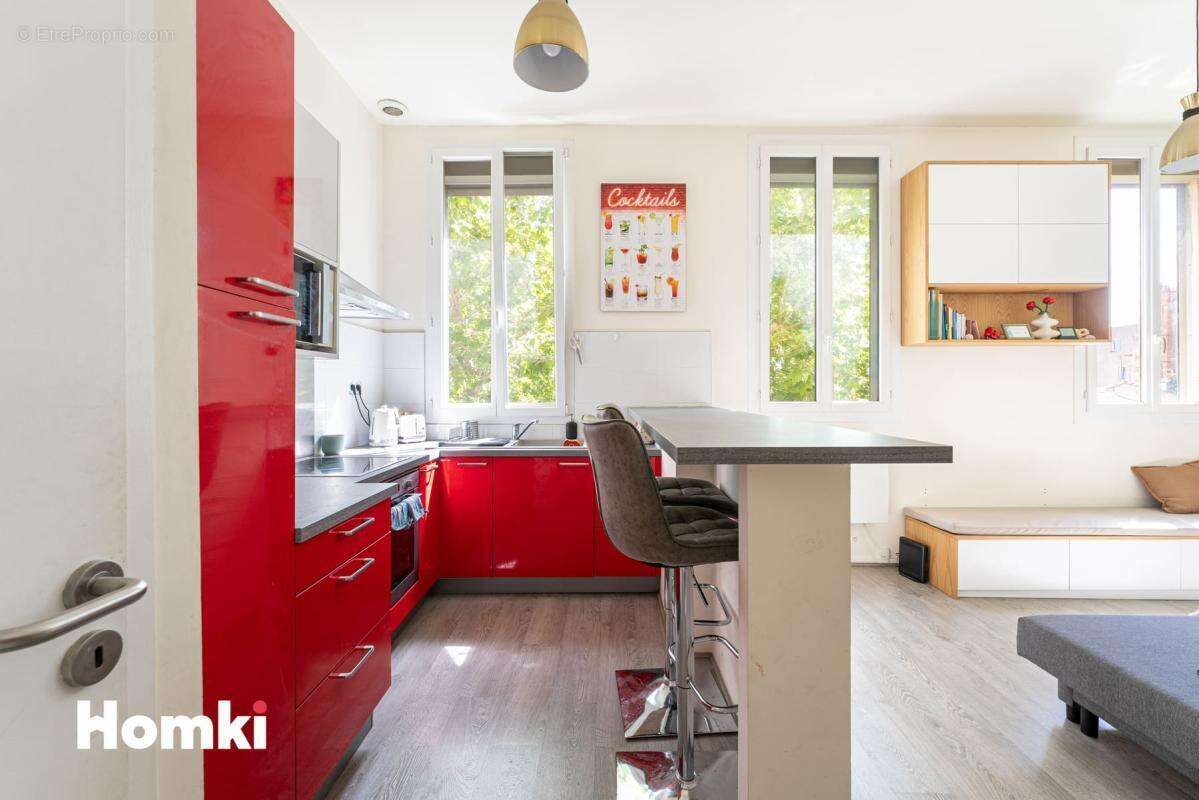 Appartement à MARSEILLE-5E