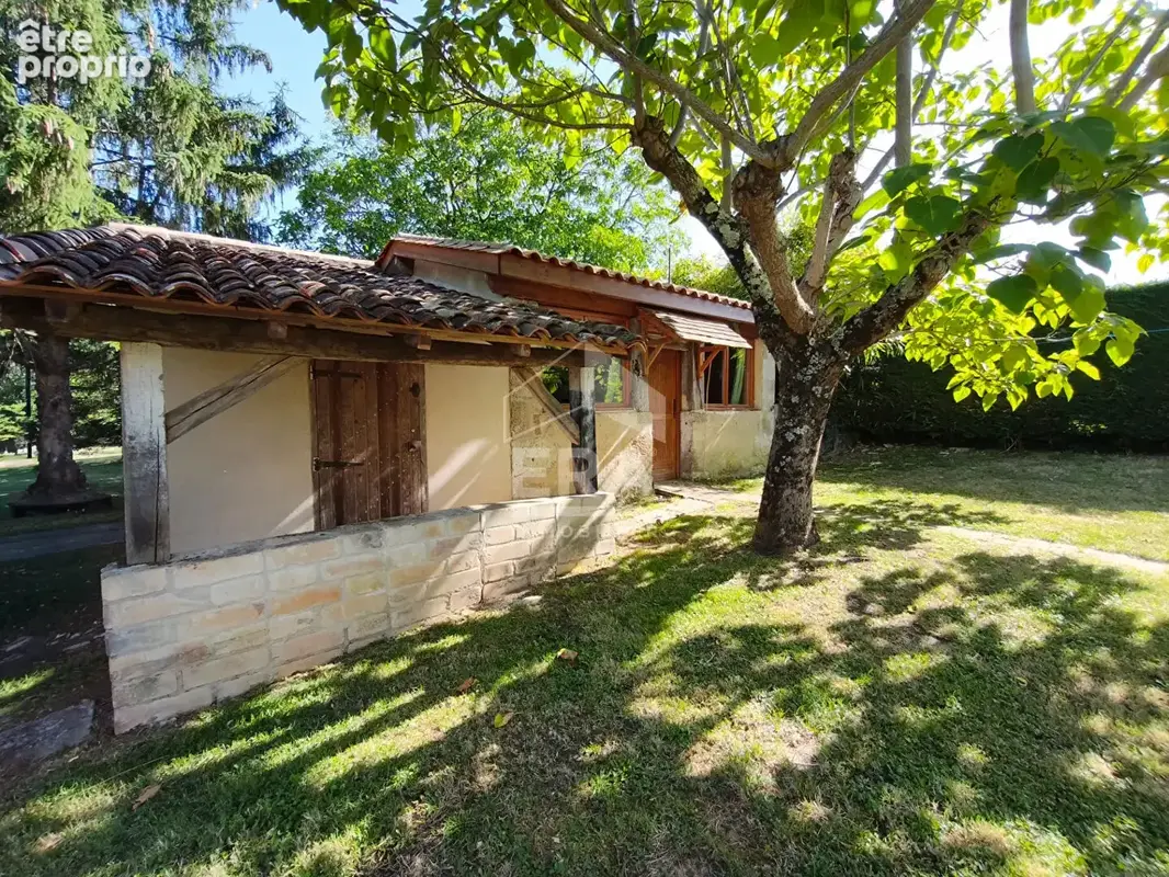Maison de caractère en pierre avec dépendances, gîte et piscine - photo 15