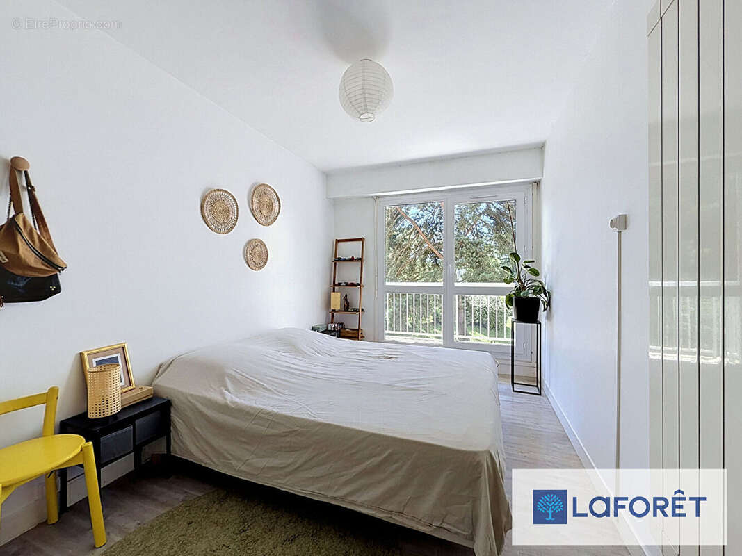 Appartement à LE PLESSIS-TREVISE