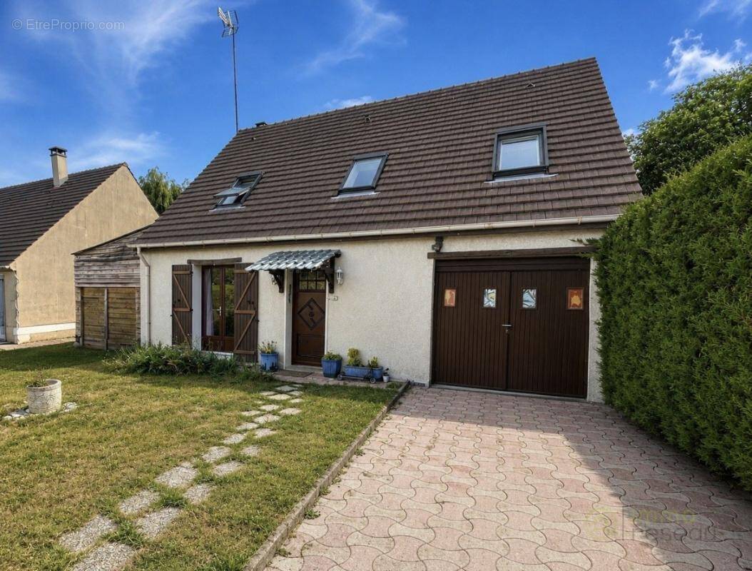 Maison 98 m² à Chaumont-En-Vexin  - photo 1