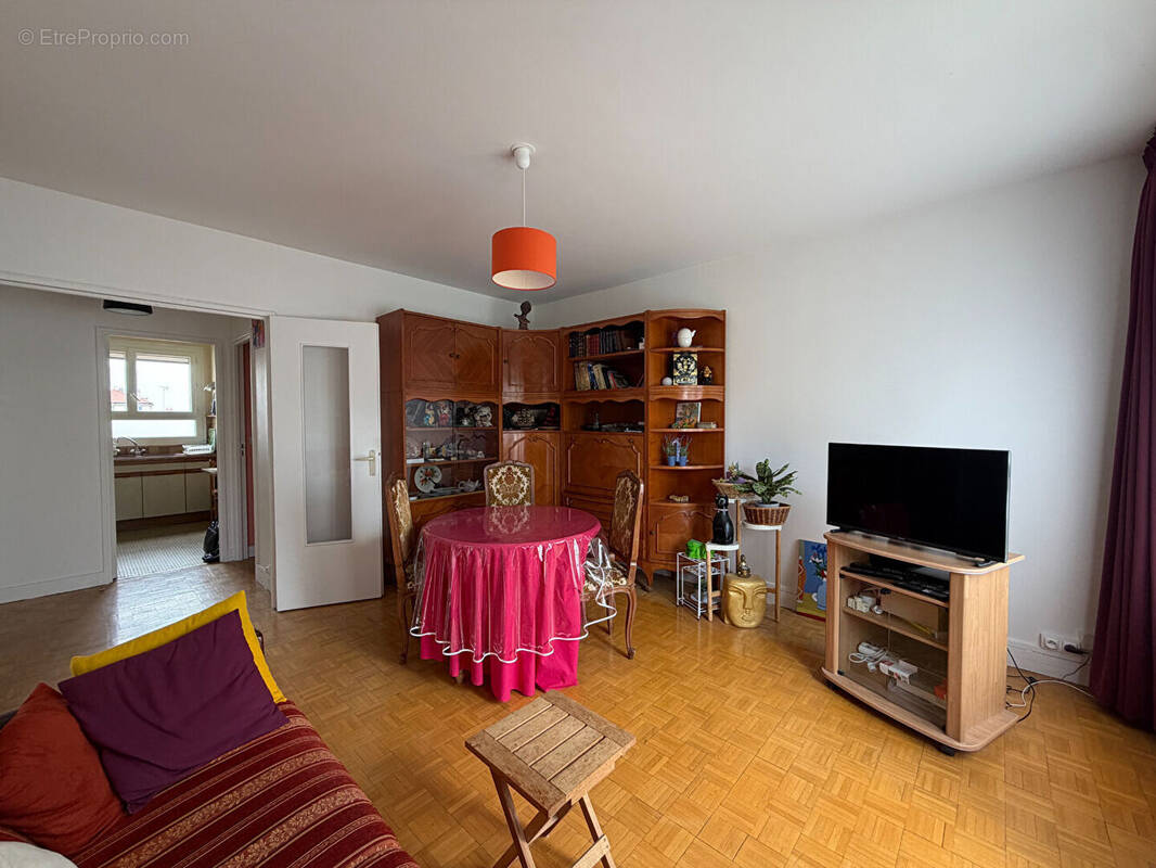 Appartement à LE KREMLIN-BICETRE