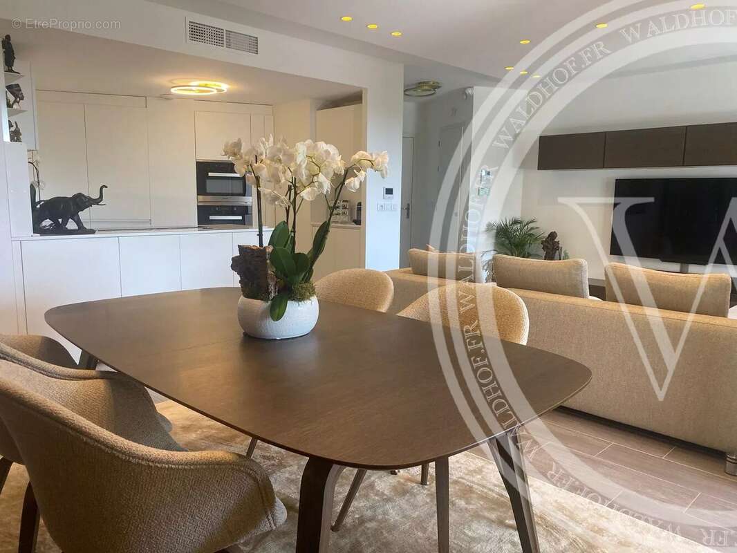 Appartement à EZE