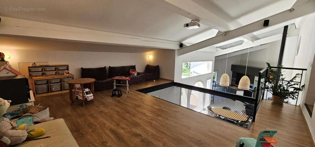 Maison à ROCHEFORT-EN-VALDAINE