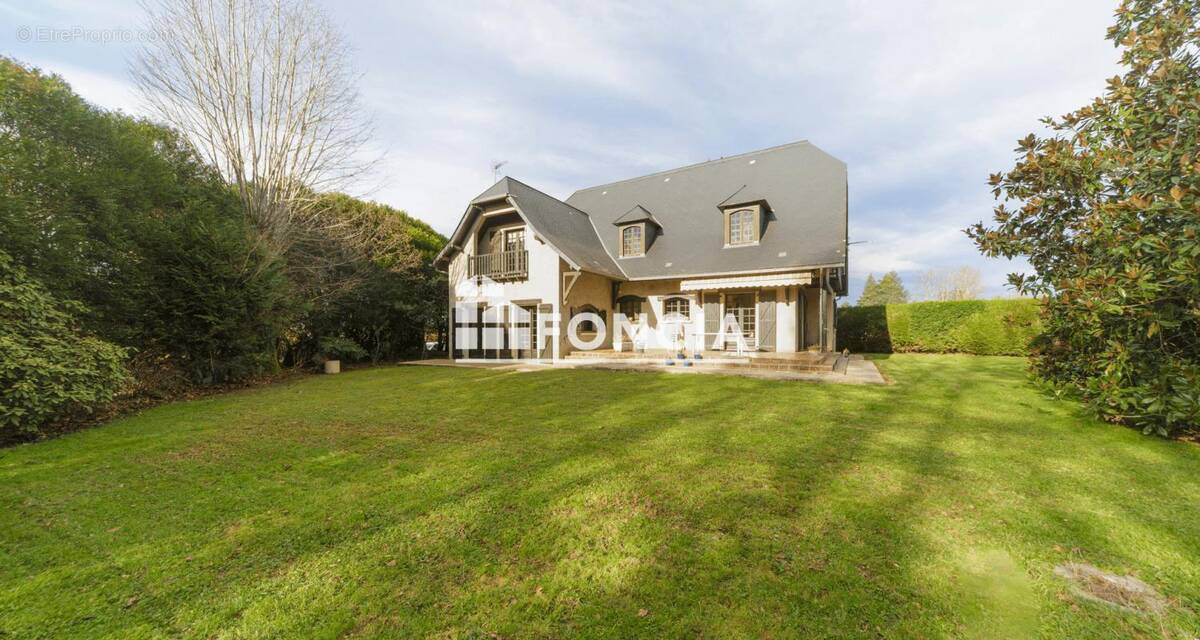 Maison à OLORON-SAINTE-MARIE