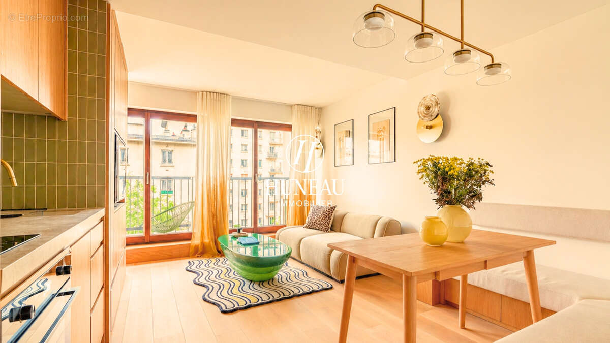 Appartement à PARIS-16E