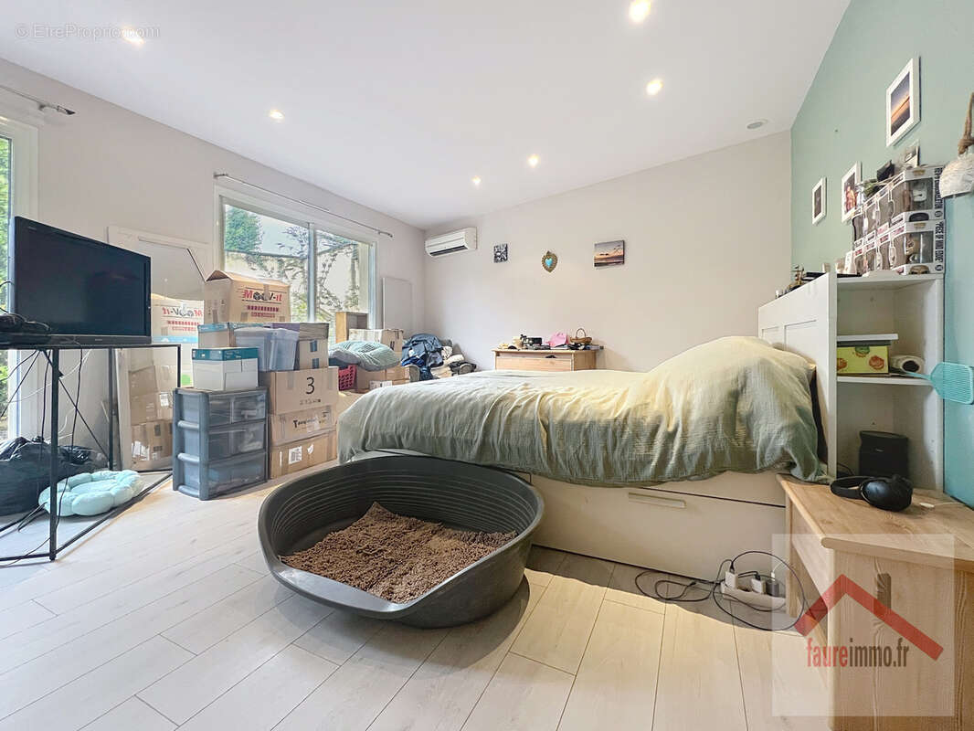 Maison à PERPEZAC-LE-NOIR