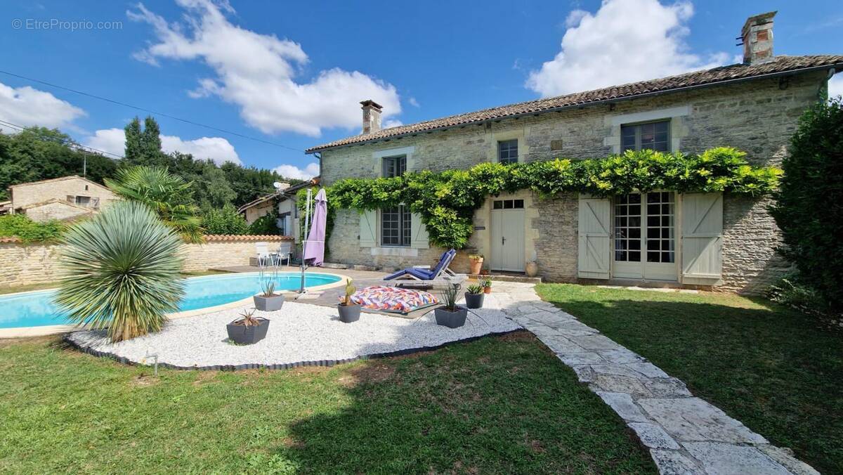 Maison à MESSE