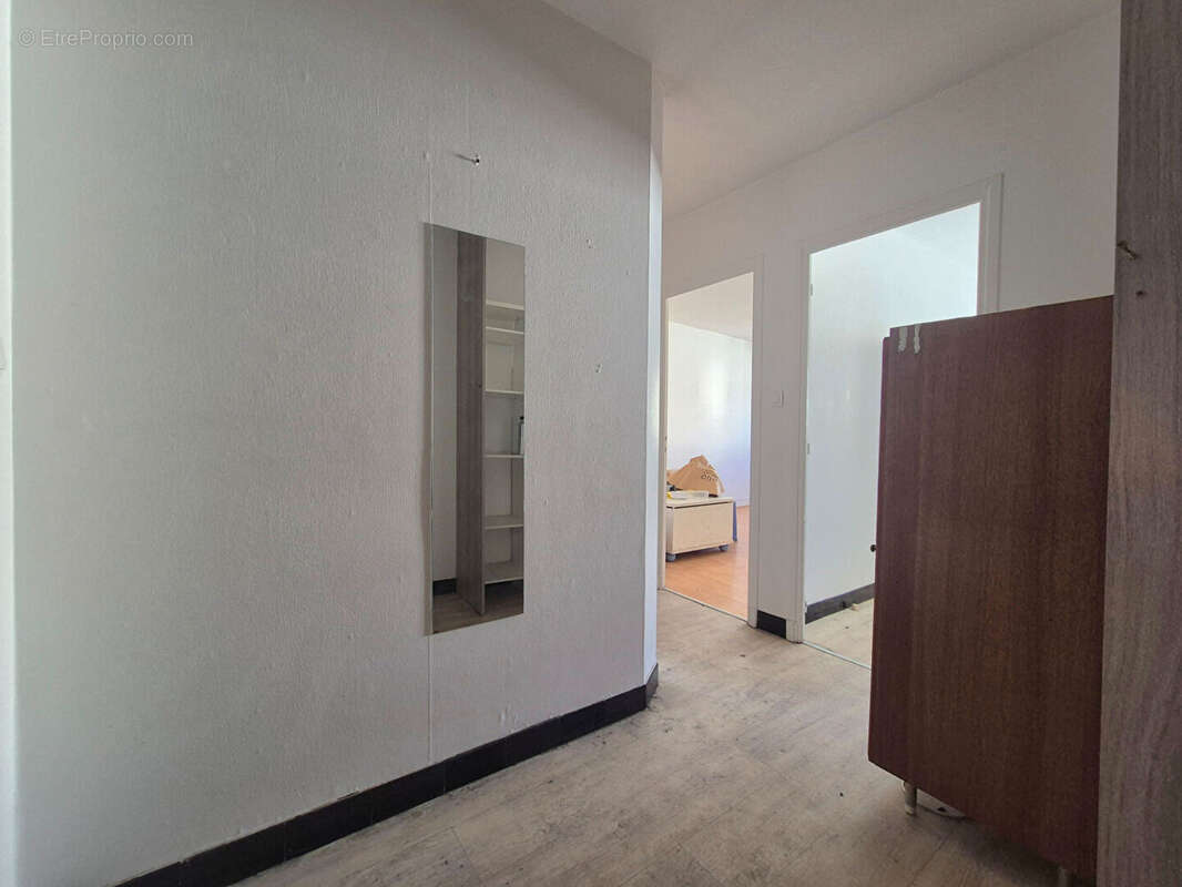 PONT-DU-CHÂTEAU / Centre bourg immeuble de rapport à vendre, belle opportunité ! - photo 4