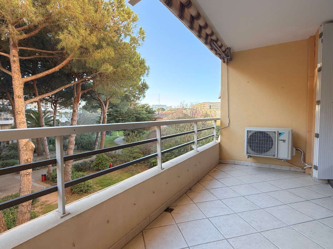 Appartement à FREJUS