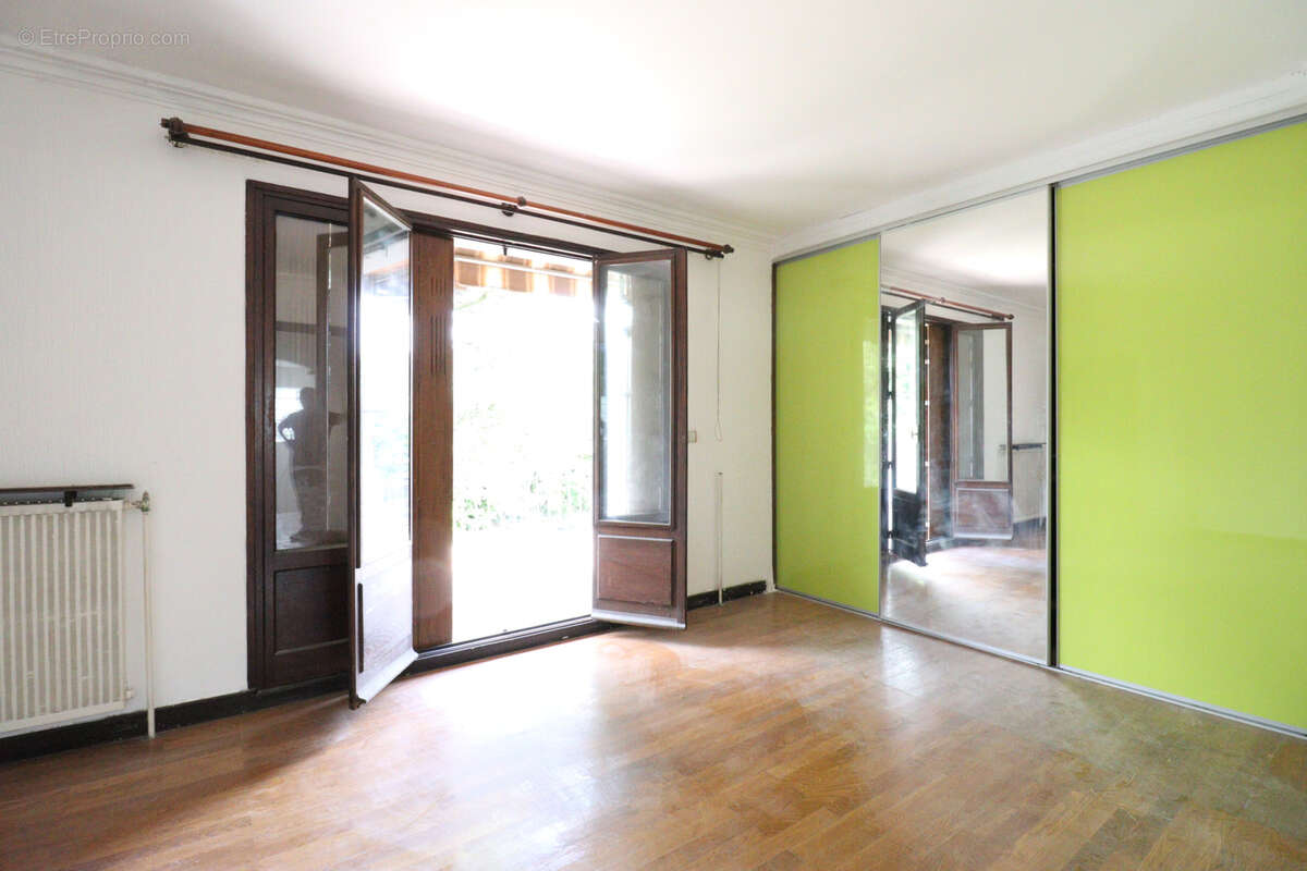 Maison à ECHIROLLES