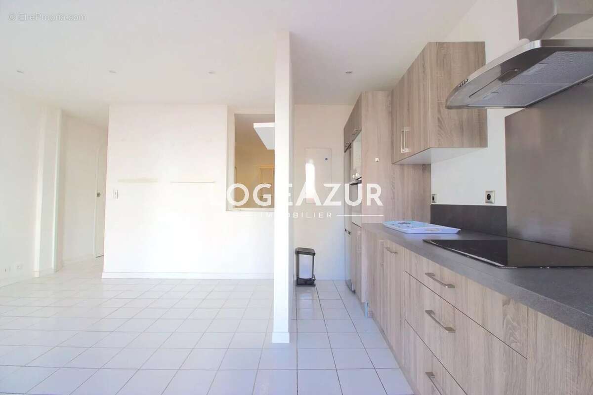 Appartement à VALLAURIS